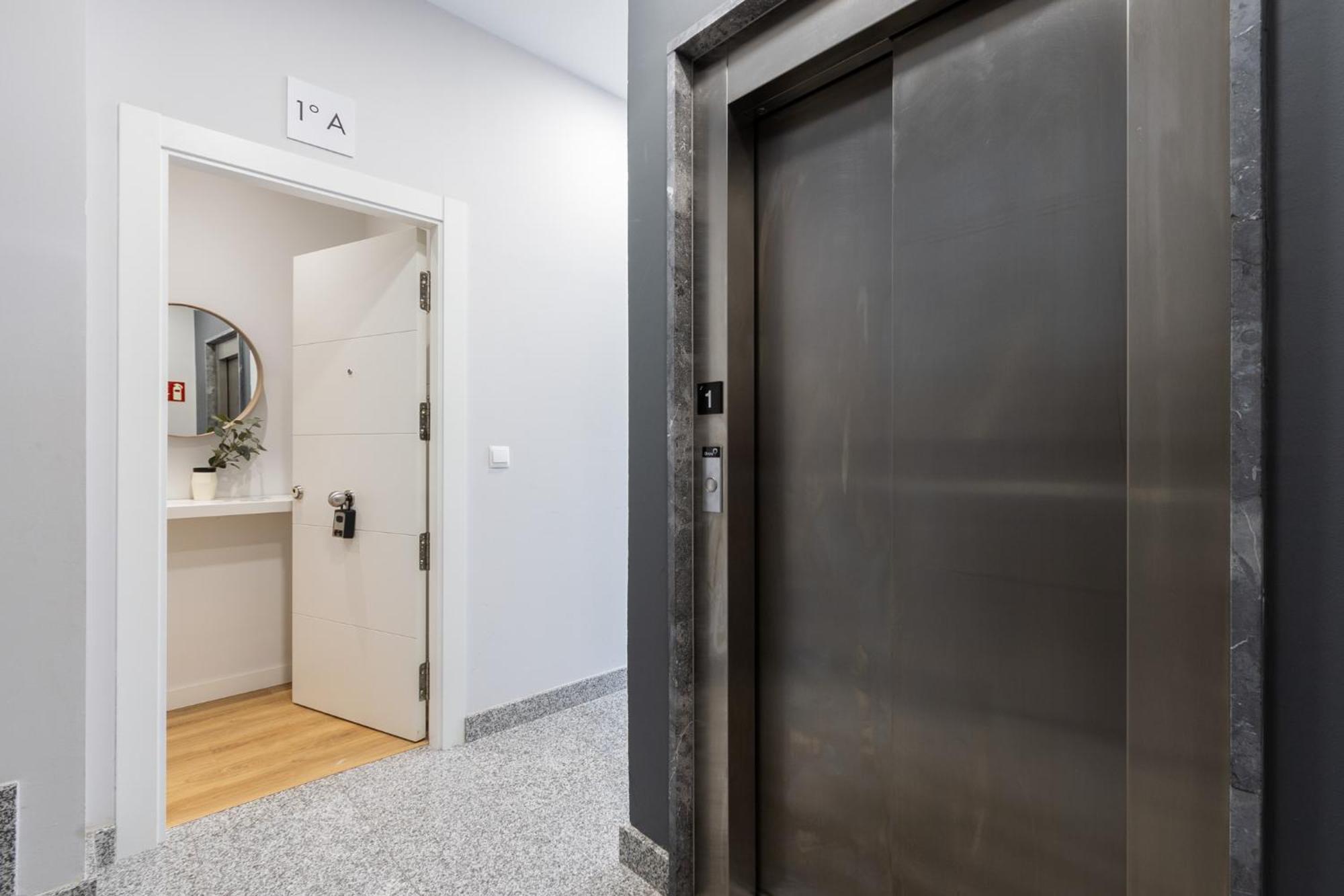 Insidehome Apartments - La Casa Del General 巴利亚多利德 外观 照片